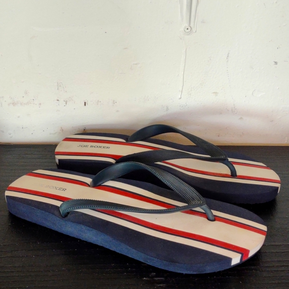 Joe Boxer Flip Flops size 9/10